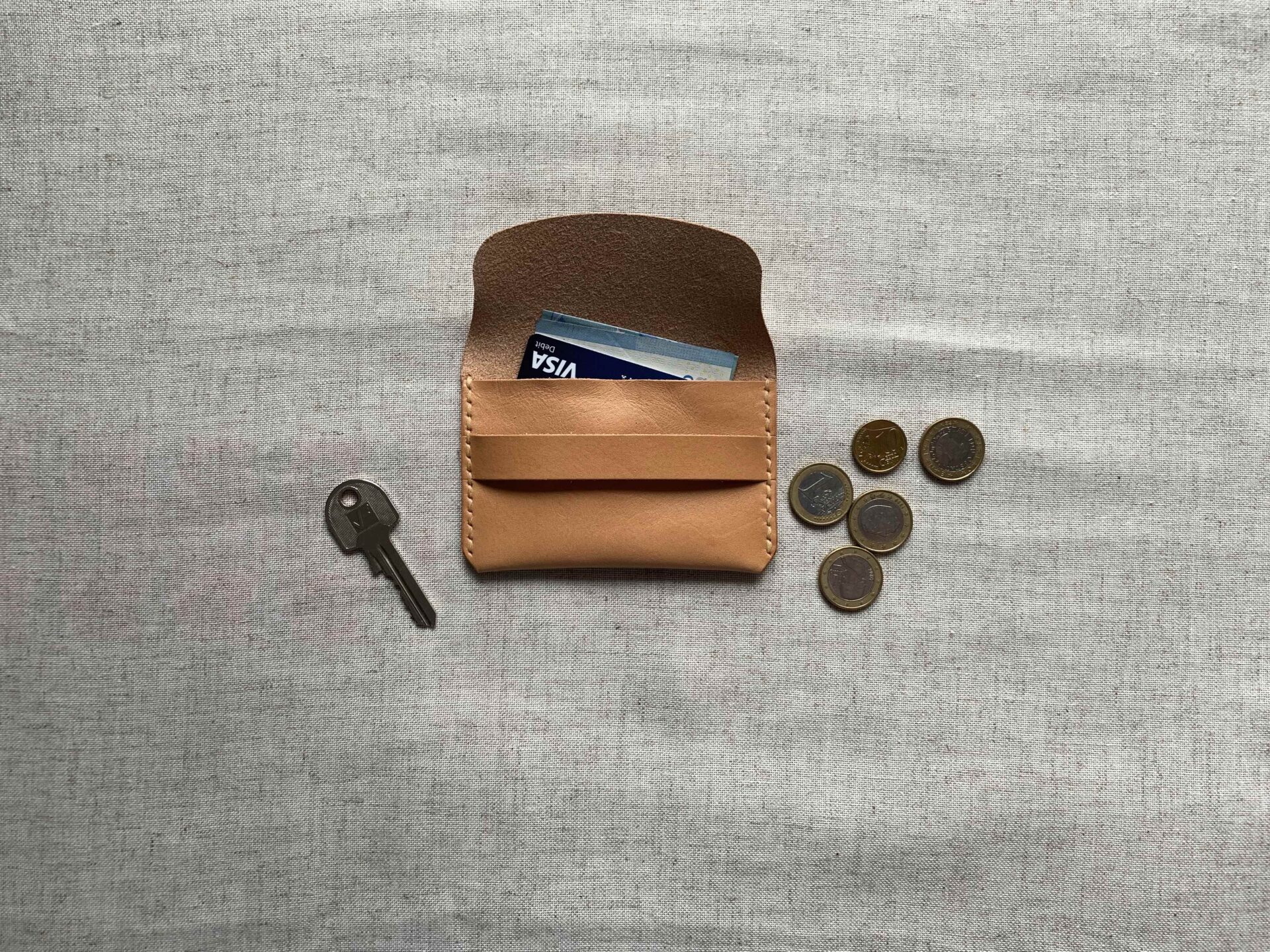 ‘Leather purse for everything (coins, cards, keys etc.)’