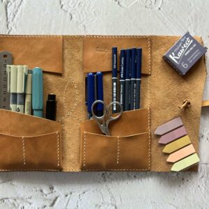 ‘Leather pen pouch roll-up style’