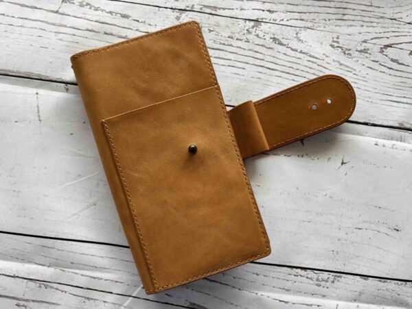 Nip / snap closure cover for Travelers’ notebook – HandStitchedLeatherT