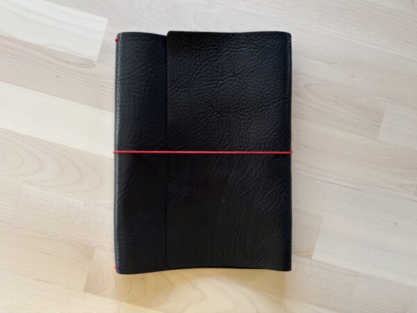 Trifold leather journal - Image 38