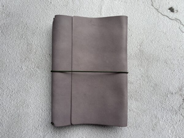 Trifold leather journal - Image 39