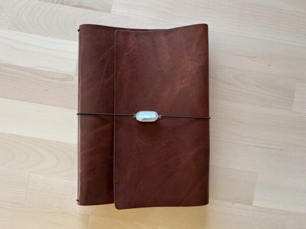 Trifold leather journal - Image 36