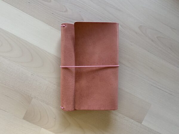 Trifold leather journal - Image 16