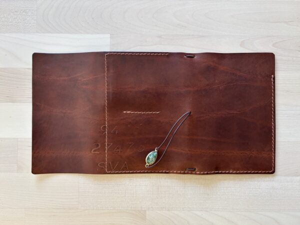 Keeper’s trifold leather journal - Image 4