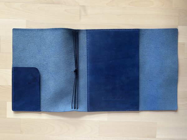 Trifold leather journal with two pockets inside - Image 8