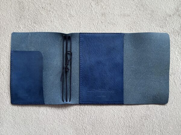 Trifold leather journal with two pockets inside - Image 11