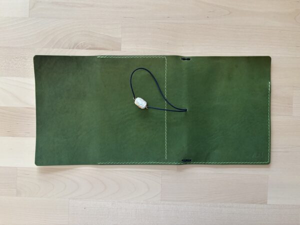 Trifold leather journal with two pockets inside - Image 15