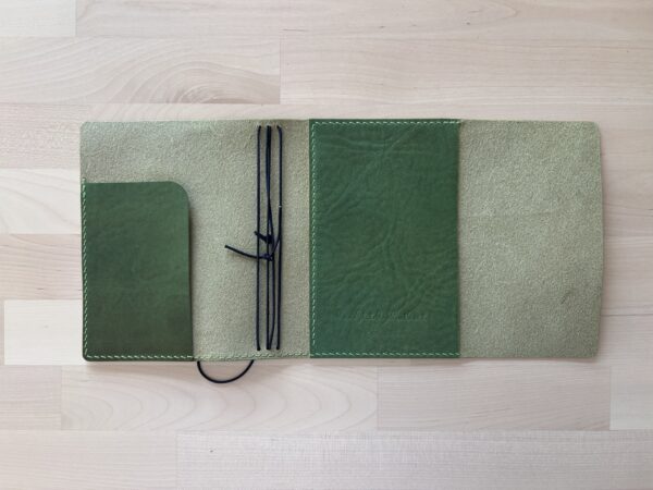 Trifold leather journal with two pockets inside - Image 14