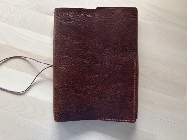 Keeper’s trifold leather journal - Image 5