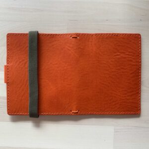 SALE – RTS – Side closure folio for wide passport size in Flame leather