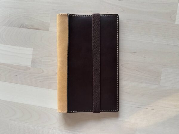 Side closure cover for Travelers' notebook